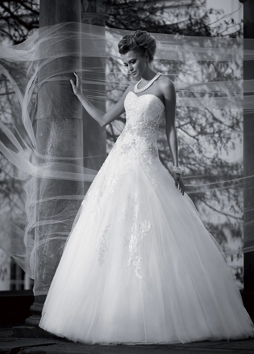 Galela Enzoani Panna Mloda Editorial