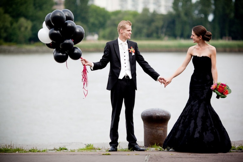 wedding traditions Enzoani Real Brides